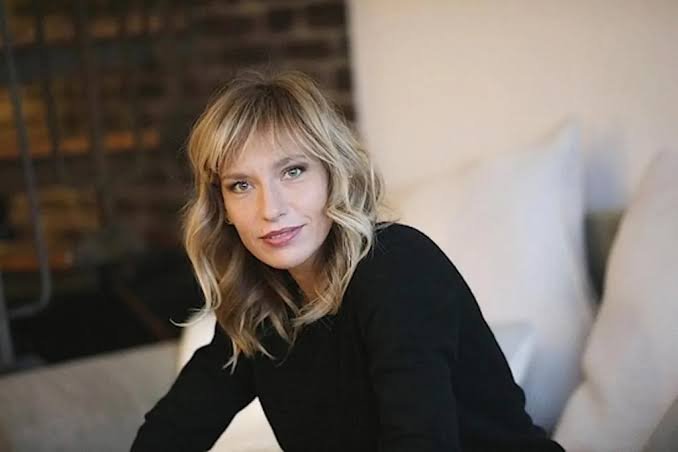 julie debazac